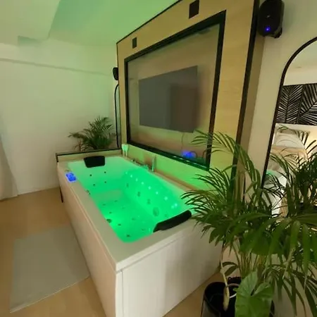 Balneo Jacuzzi Climatise * Nice
